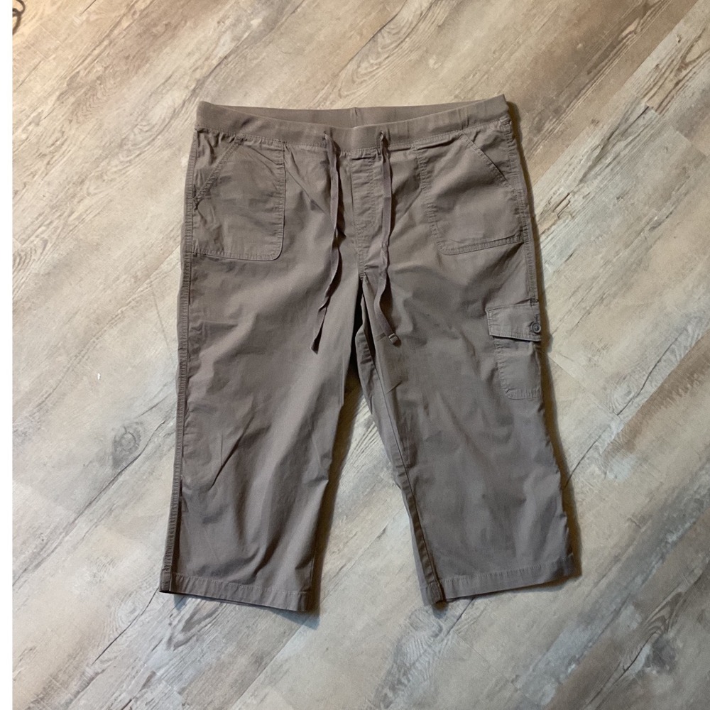 St John's Bay Capri Cargo Pants Easy Fit Size XXL Taupe Brown Elastic Tie Waist